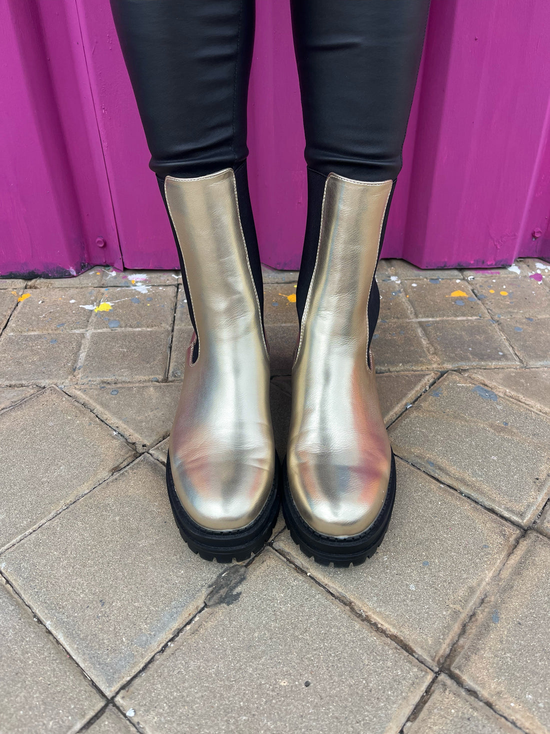 Bota Golden Track